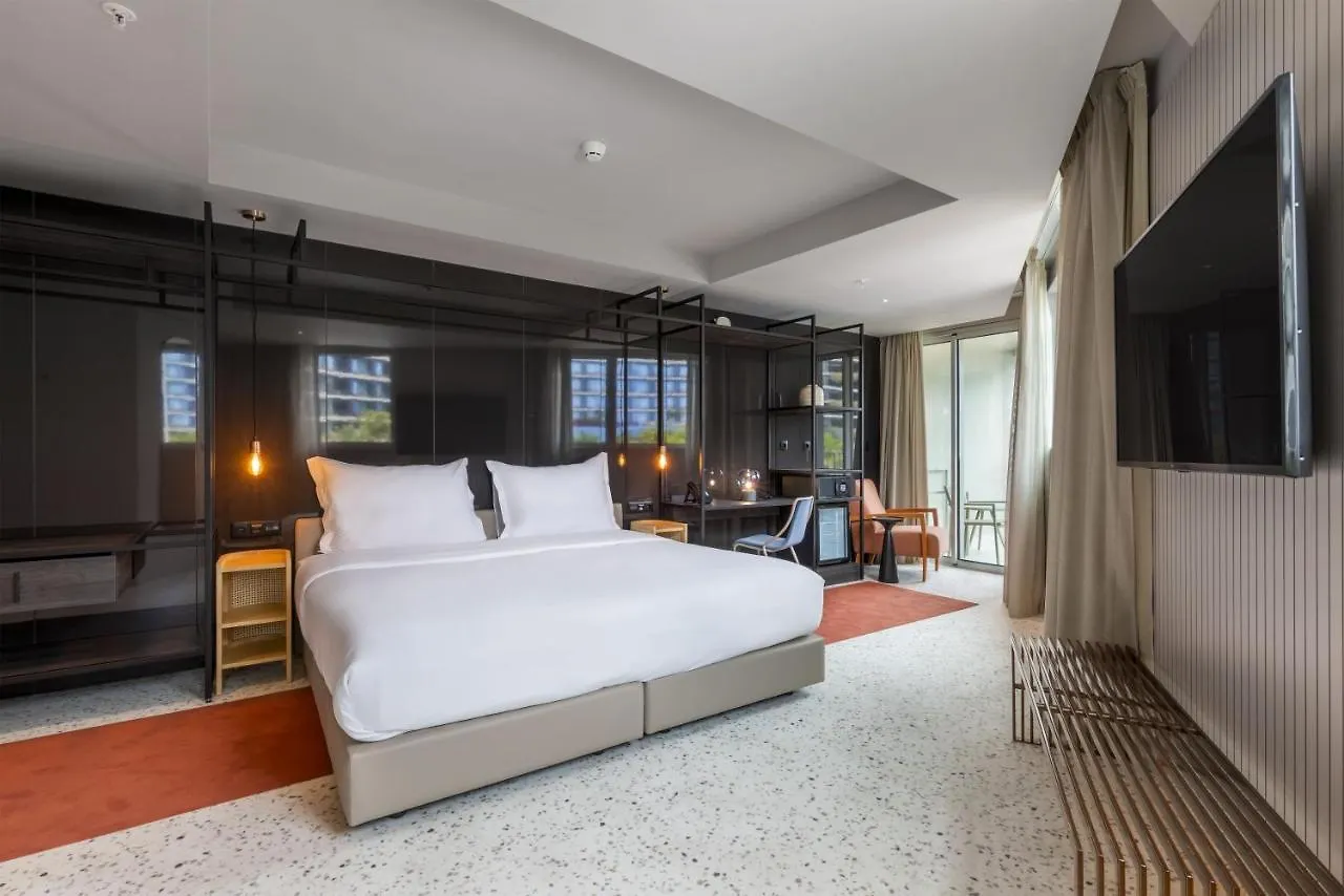 Next - By Savoy Signature Funchal  4*, Funchal (Madeira)