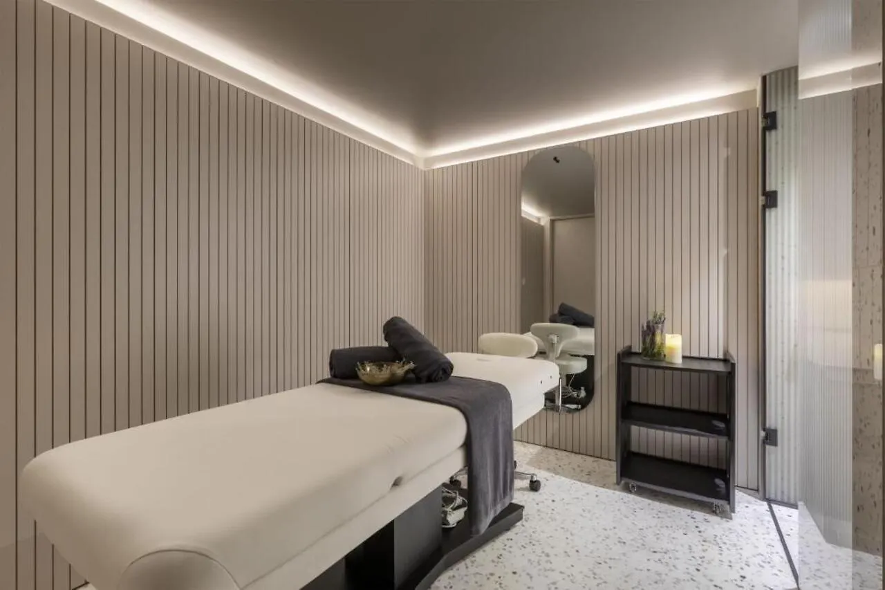 Next - By Savoy Signature Funchal  Hotel Funchal (Madeira)