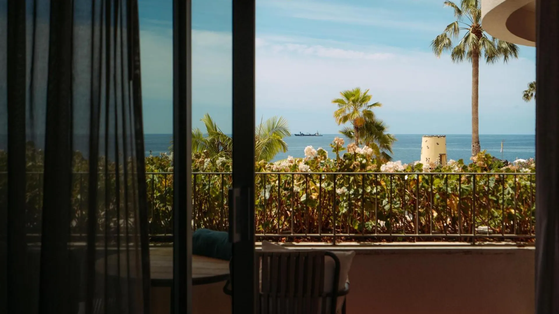 Next - By Savoy Signature Funchal  Hotel